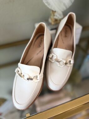 Life Stride Cream Chain-Link Loafers